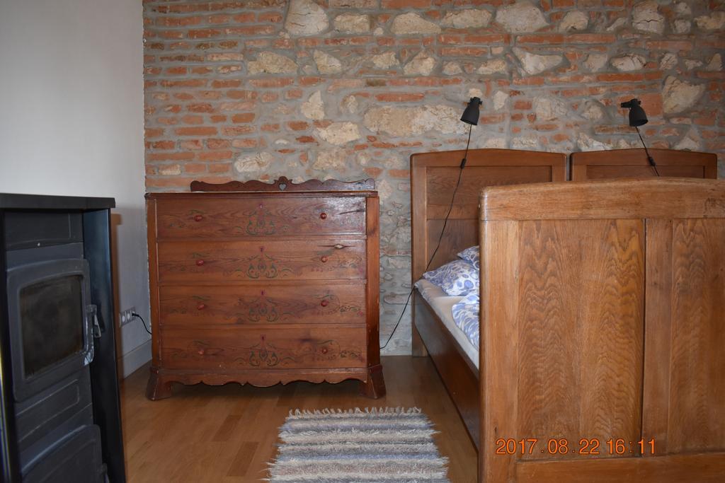 Bagolyvar Fogado- Ujfalusy Marton Vendeghaz Zirc Exteriör bild