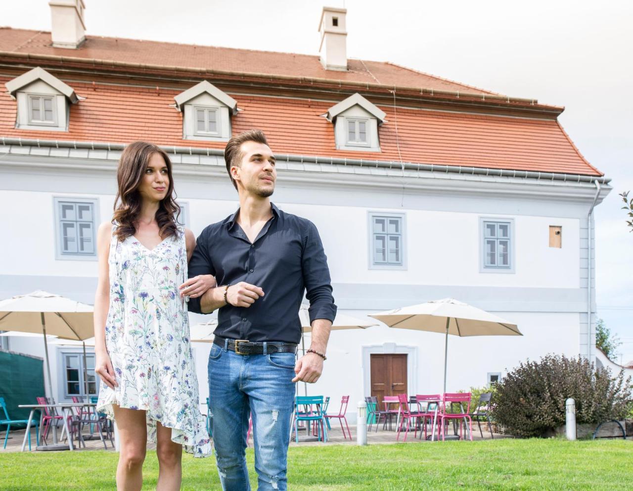 Bagolyvar Fogado- Ujfalusy Marton Vendeghaz Zirc Exteriör bild